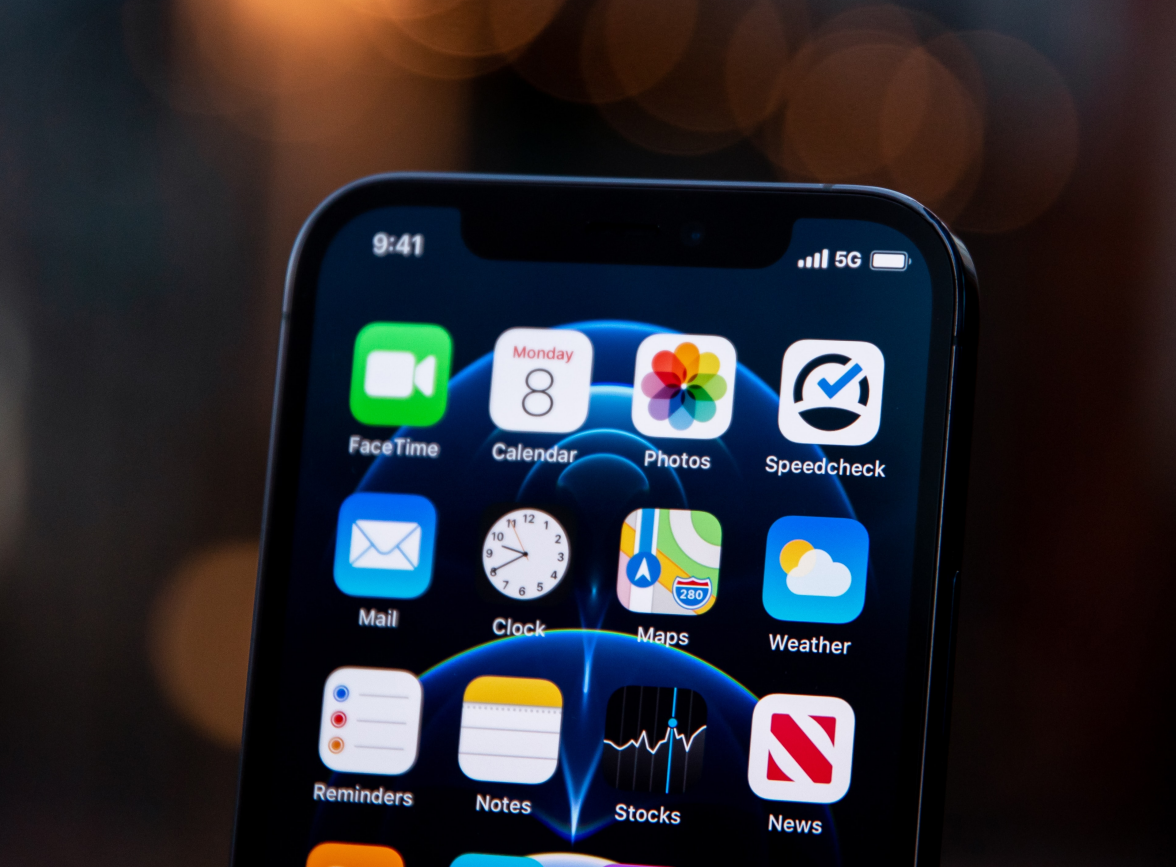 哈密苹果手机维修分享为什么 iPhone 12 在冬季会自动关机 
